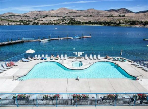 Chelan Resort Waterfront Townhouse